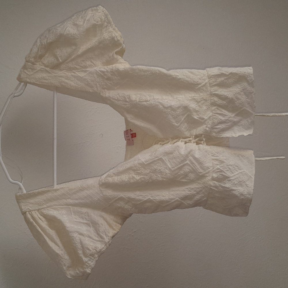 Elegant White Lace Women's Top